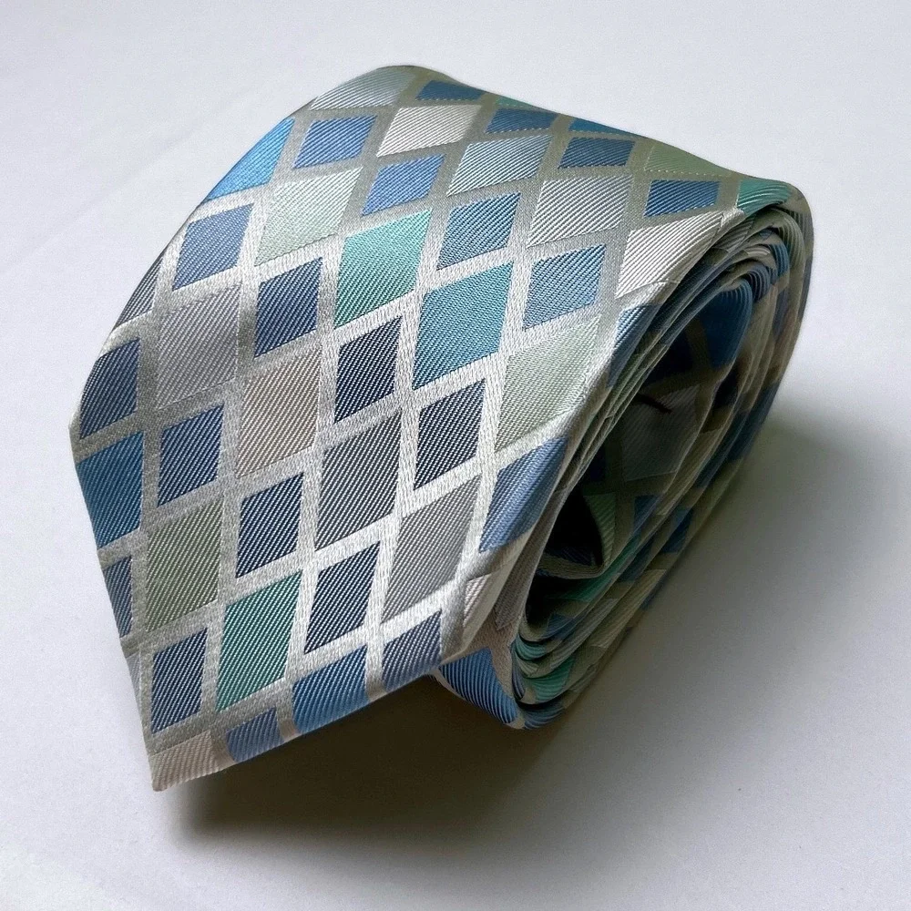 BCBG Mens Diamond Geometric Silk Hand Sewn Necktie OS Blue Aqua Silver Formal